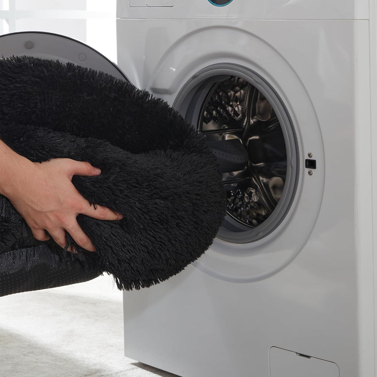 Western Home Washable Calming Donut Pet Bed, 20" Black Faux Fur Cuddler for Small Dogs and Cats, Anti-Anxiety, Self-Warming with Non-Slip Bottom, Suitable for Pets Up to 12 lbs